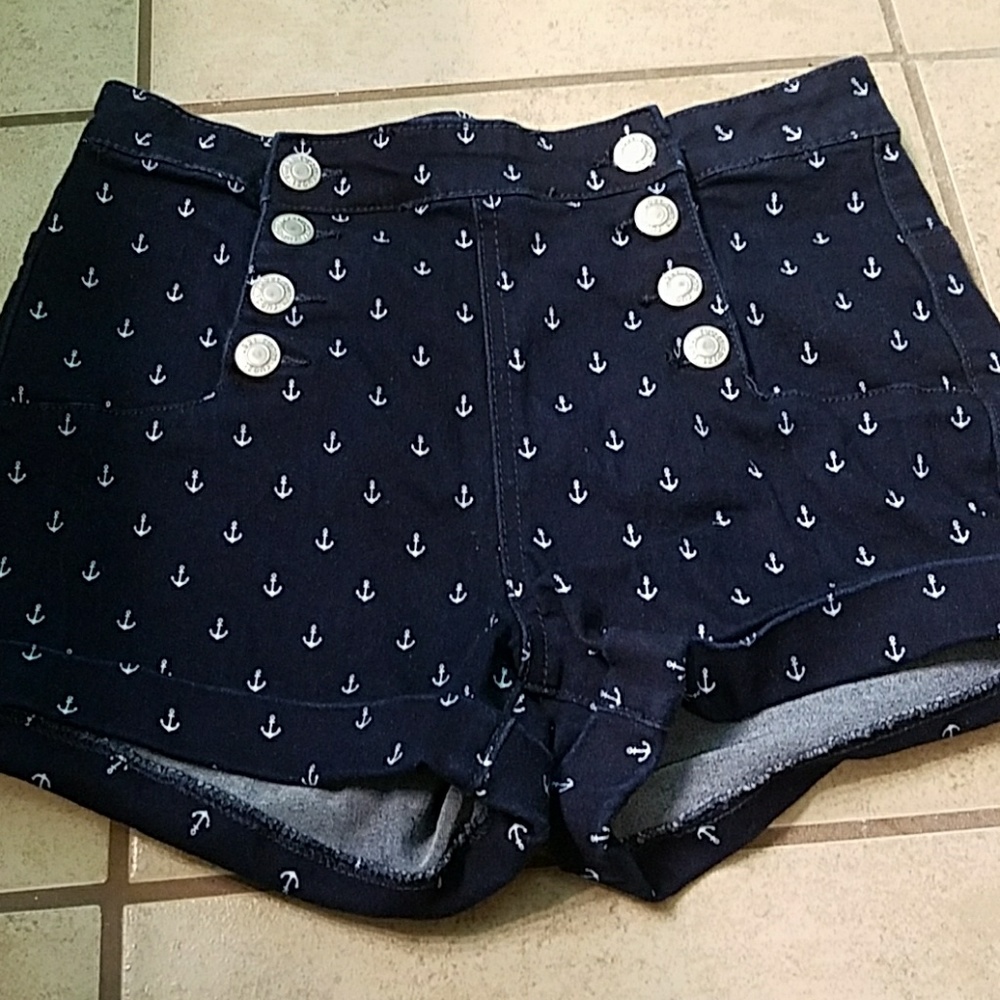♦High Rise Anchor Shorts
